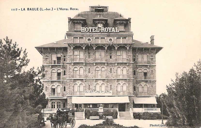 L'Hôtel Royal et l'Institut Verneuil | La Baule Sépia 1879 ...