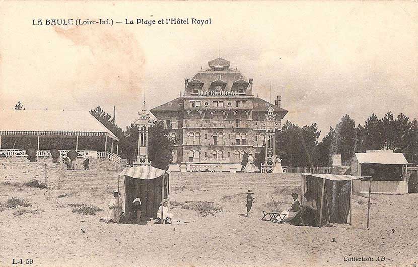La plage devant l'hôtel
