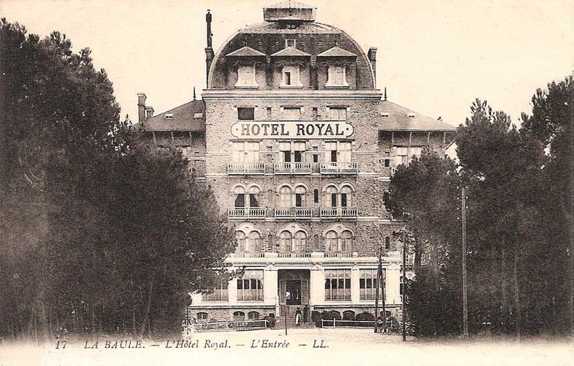 Vue arrière de l'hôtel Royal