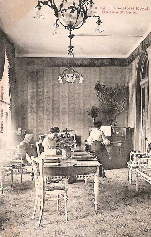 Le Salon